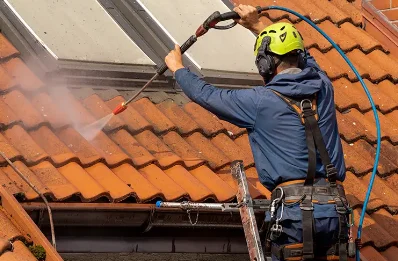 Démoussage et hydrofuge de toiture à Rebergues